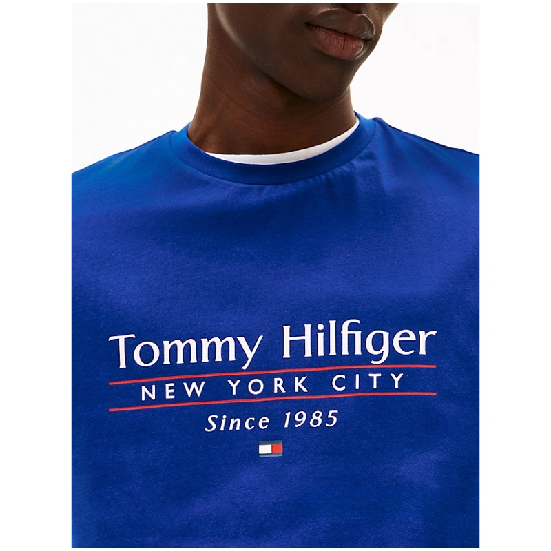 TOMMY HILFIGER Center stack tee