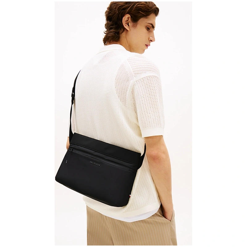 TOMMY HILFIGER Webbing Strap Messenger Bag
