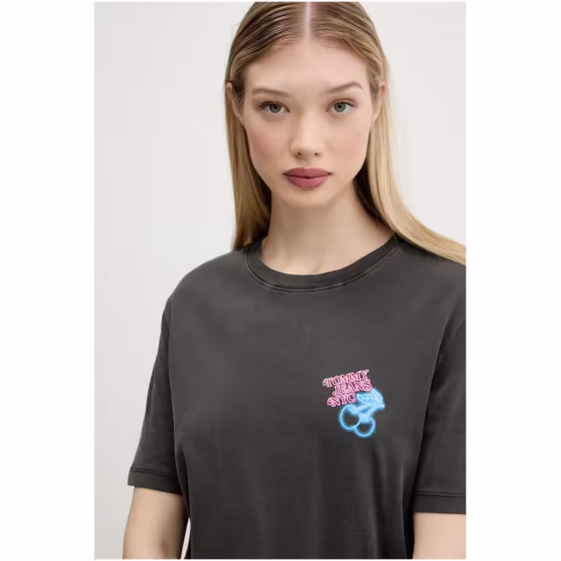 TOMMY JEANS Neon heart logo t-shirt